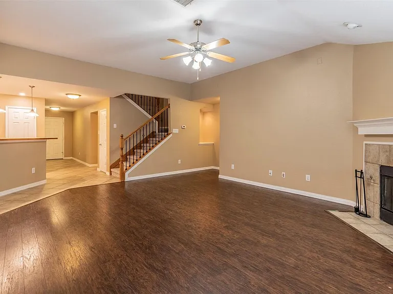 2017 Lake Highlands Dr — Photo 4