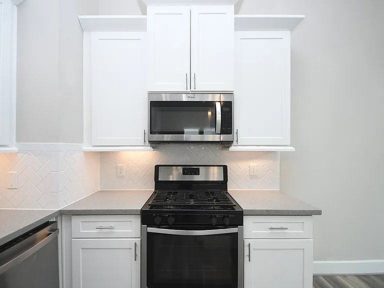 5904 Gardendale Dr #B — Photo 15