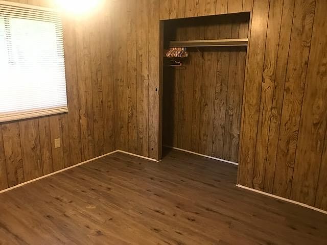 1st image of 698 Log Cabin Dr
