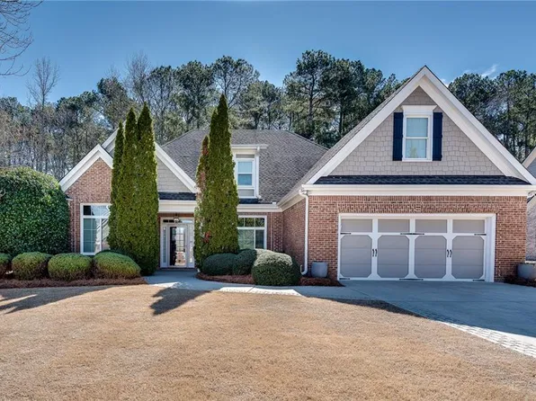 2477 Misty Rose Ln, Loganville, GA 30052