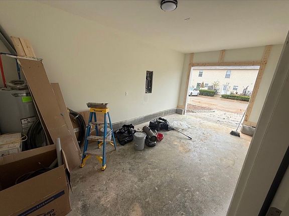 2nd image of 109 Blaze Dr