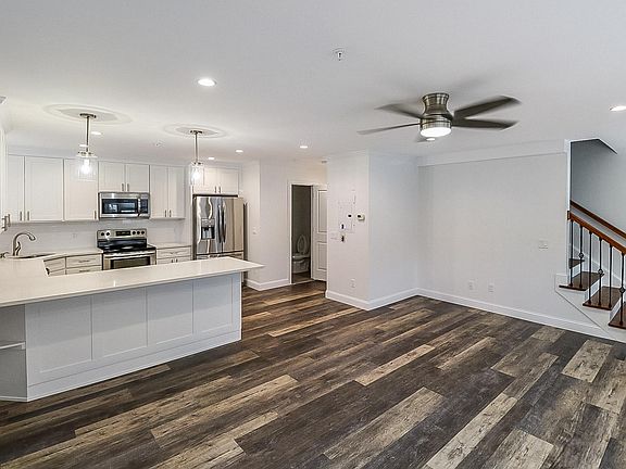 2nd image of 103 Croton Ave #A