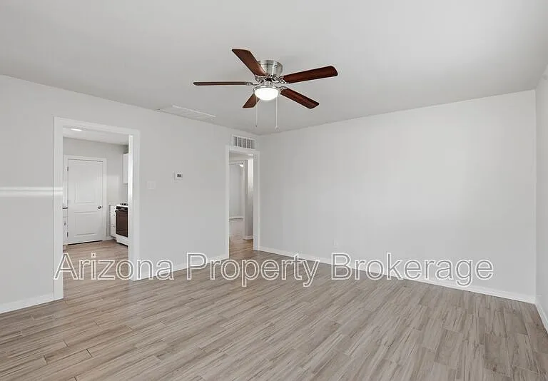 805 E Turney Ave #4 — Photo 3
