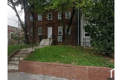 1025 17th St NE Photo 1