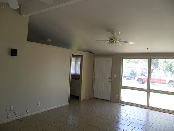 2nd image of 1314 Kingston Dr