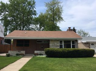 1442 Suffolk Ave, Westchester, IL 60154