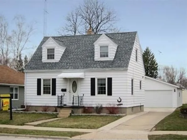 263 15th St, Fond Du Lac, WI 54935