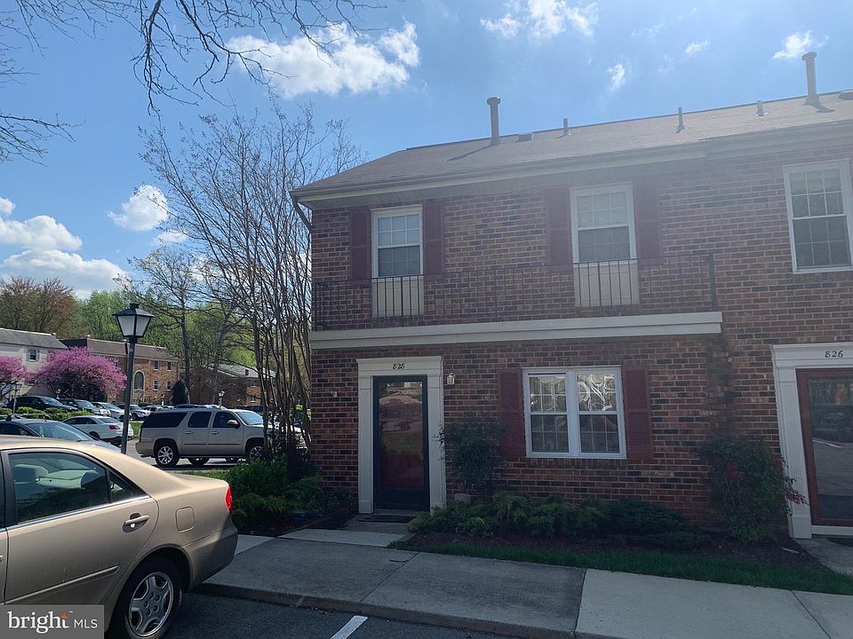 1st image of 828 College Pkwy #9