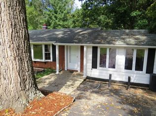 104 Farmington Ct, Martinsville, VA 24112