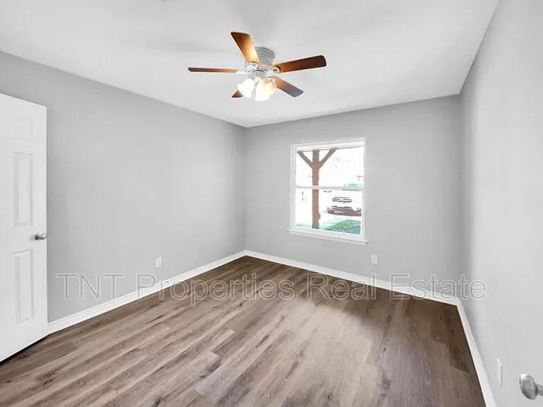 1518 Pine Ridge Dr #A — Photo 4