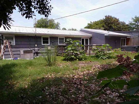 4th image of 713 11th Ave S