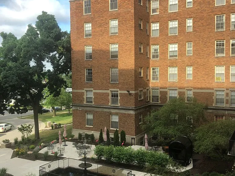 The Oakwood — Photo 45