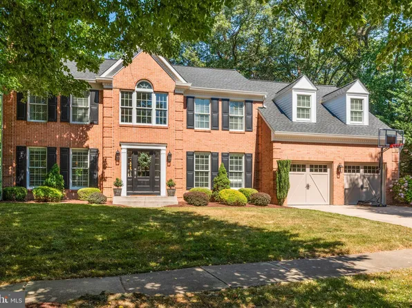 8398 Scarlet Glen Ct, Millersville, MD 21108