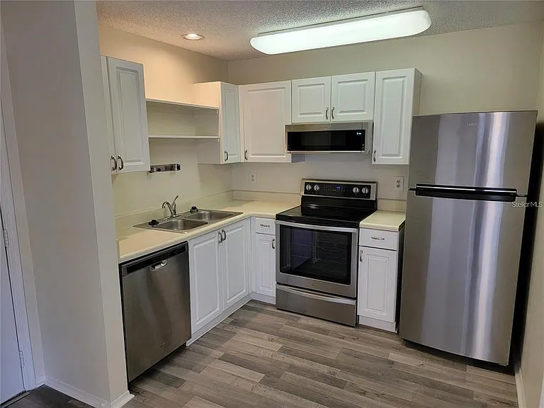 4211 Chatham Oak Ct #113 — Photo 3