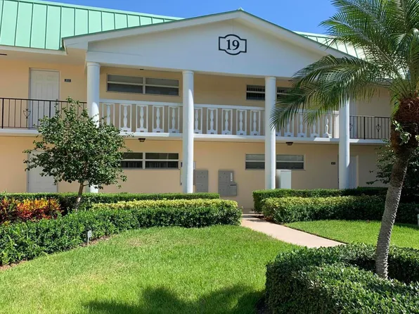 19 Colonial Club Dr APT 202, Boynton Beach, FL 33435