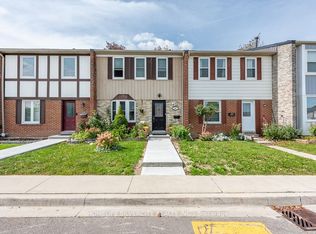 900 Central Park Dr #36, Brampton, ON L6S 3J6