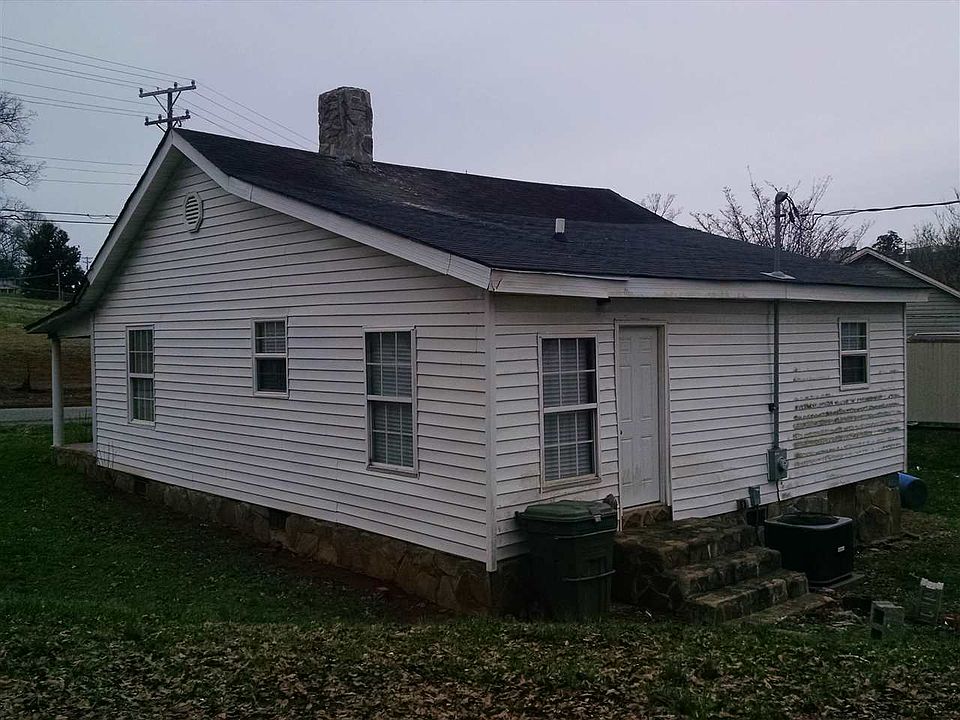 2nd image of 235 Poplar St