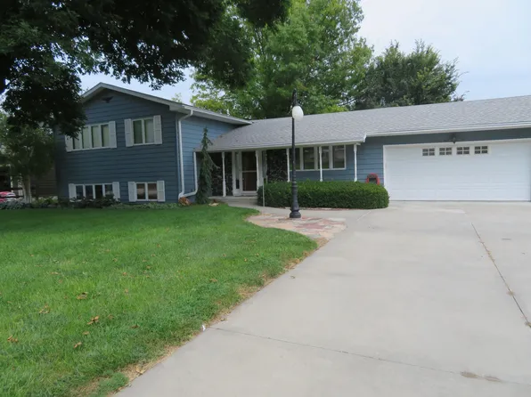 520 N 10th St, Missouri Valley, IA 51555