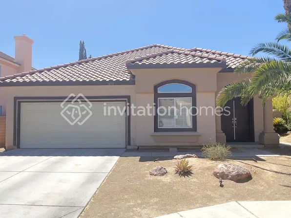 4711 Blue Moon Ln, Las Vegas, NV 89147