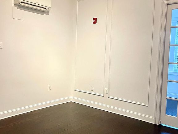 2nd image of 917 Saint Paul St APT 4