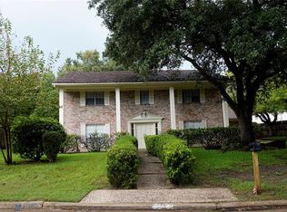 11006 Riverview Dr, Houston, TX 77042
