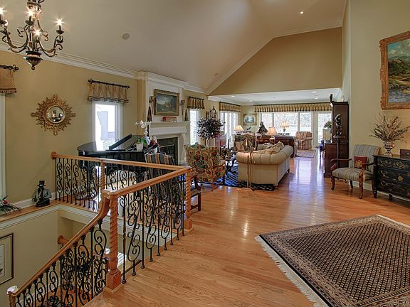 5th image of 3424 Harbor Front Way