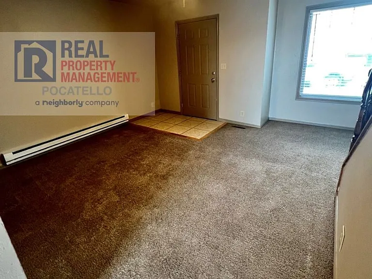 1247 Holman Ave — Photo 4