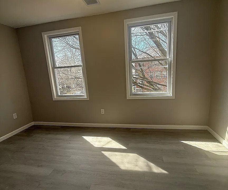 1st image of 291 W Runyon St #B