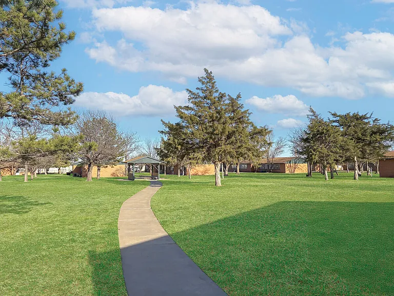 Pam Apartments — Photo 6