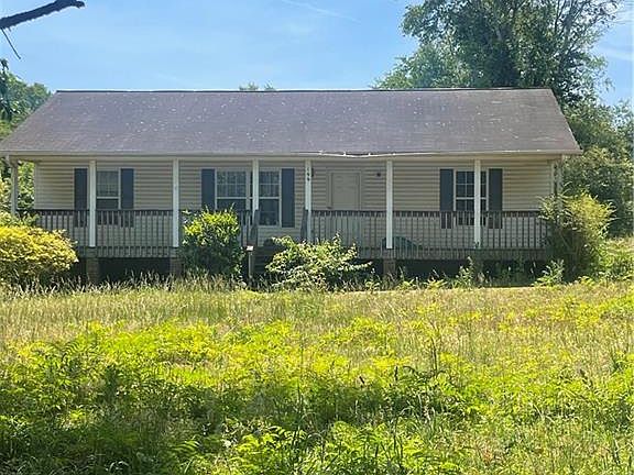 2nd image of 199 Greenhaven Dr