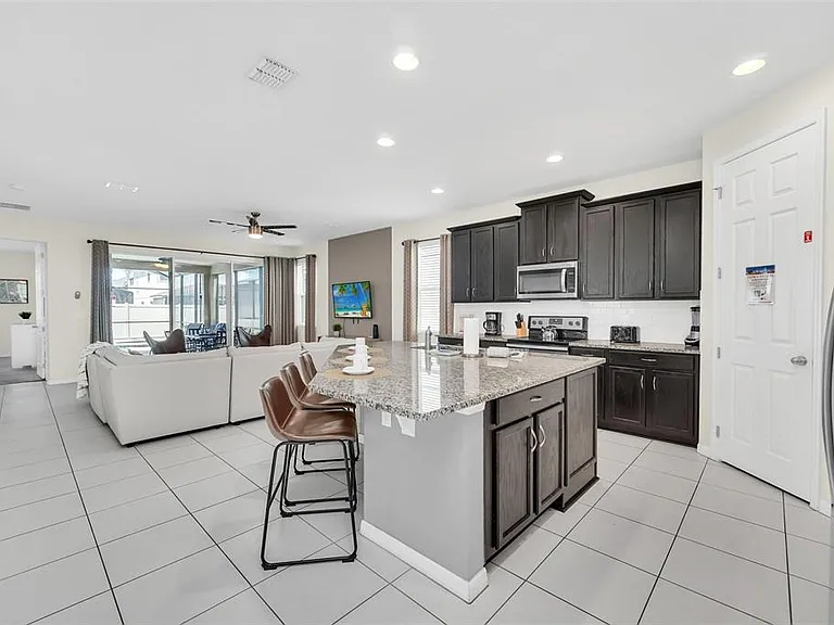 9009 Egret Mills Ter — Photo 10
