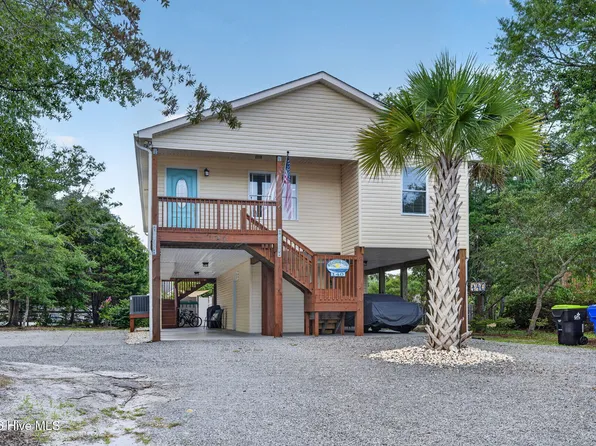 140 NE 18th Street, Oak Island, NC 28465