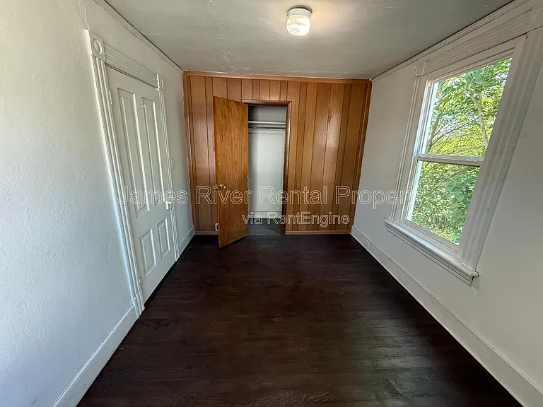 2336 Aragon St — Photo 5