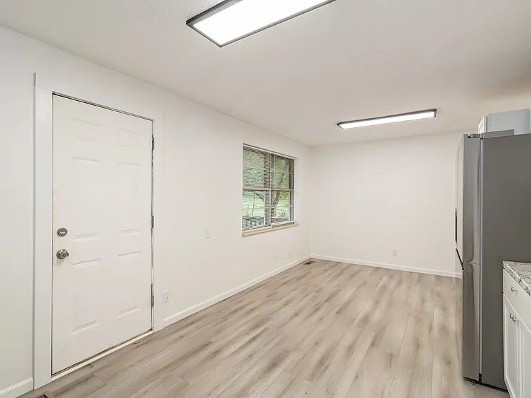 728 Birchbrook Dr — Photo 10