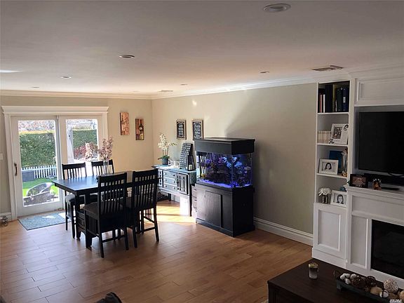 4th image of 8 Flower Ave