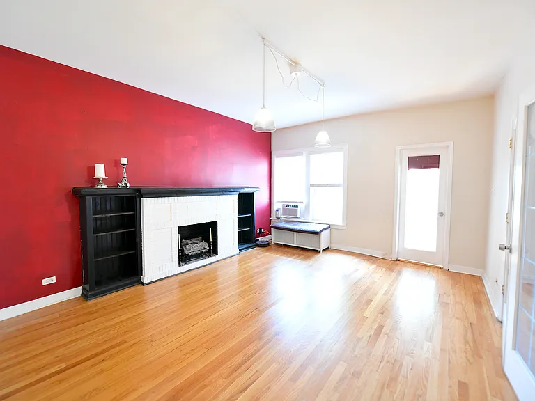 1260 W Pratt Blvd #2 — Photo 4