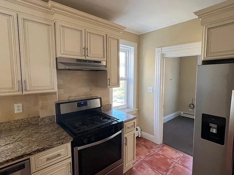 253 Oakdene Ave #1 — Photo 7