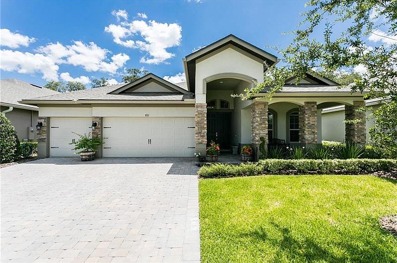 1st image of 882 Sherbourne Cir