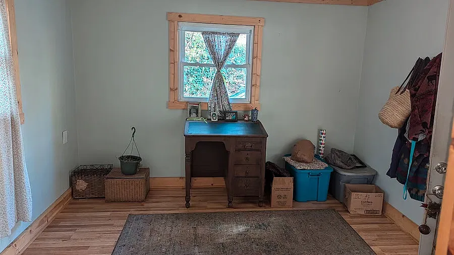 3 bed, 944 sqft, $2,100 — Photo 3
