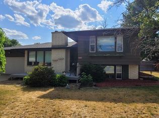 1501 W Shore Dr, Pekin, IL