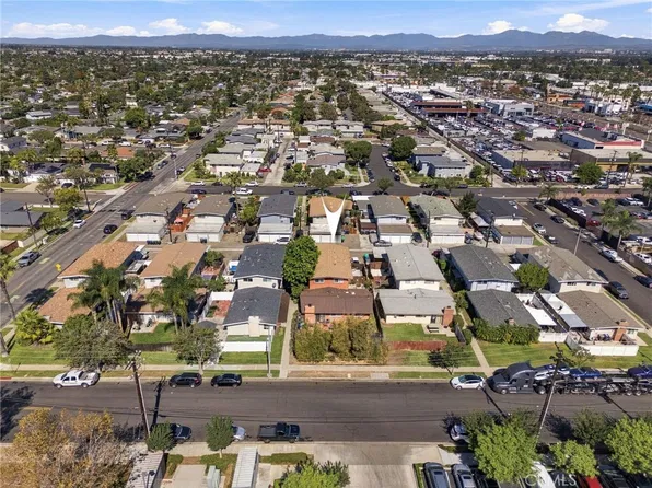 1544 Elm Ave, Costa Mesa, CA 92626