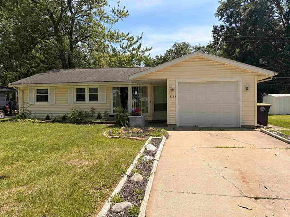 3234 Varsity Ln, Fort Wayne, IN 46805