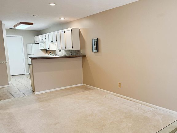 4th image of 8305 River Park Way