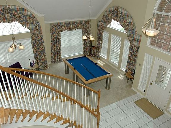 Stunning Entry to Formals
