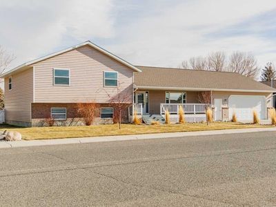 908 35th St, Cody, WY, 82414