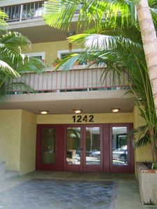 1242 S Barrington Ave, Los Angeles, CA, 90025