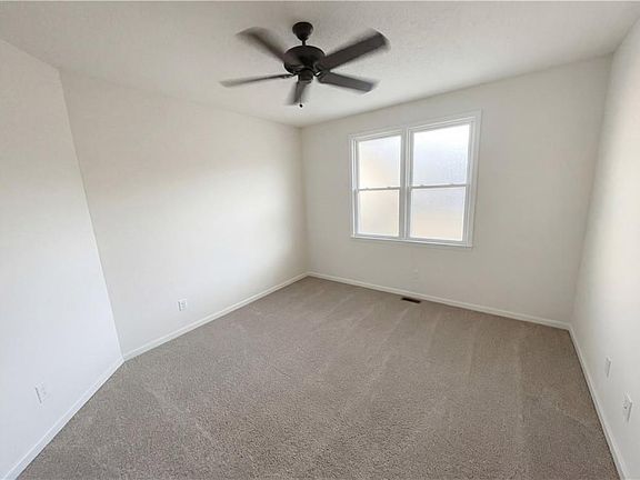 3rd image of 168 Maple Grove Ter