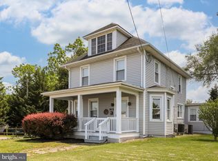 915 Berryville Ave #1-2, Winchester, VA 22601
