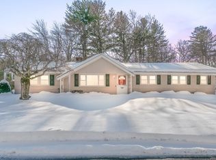 13 Wing Ter, Burlington, MA 01803