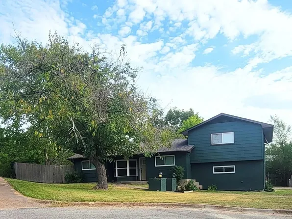 1207 Northwood Dr, Commerce, TX 75428